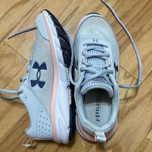Under Armor deluxe foam tennis shoes, 7.5